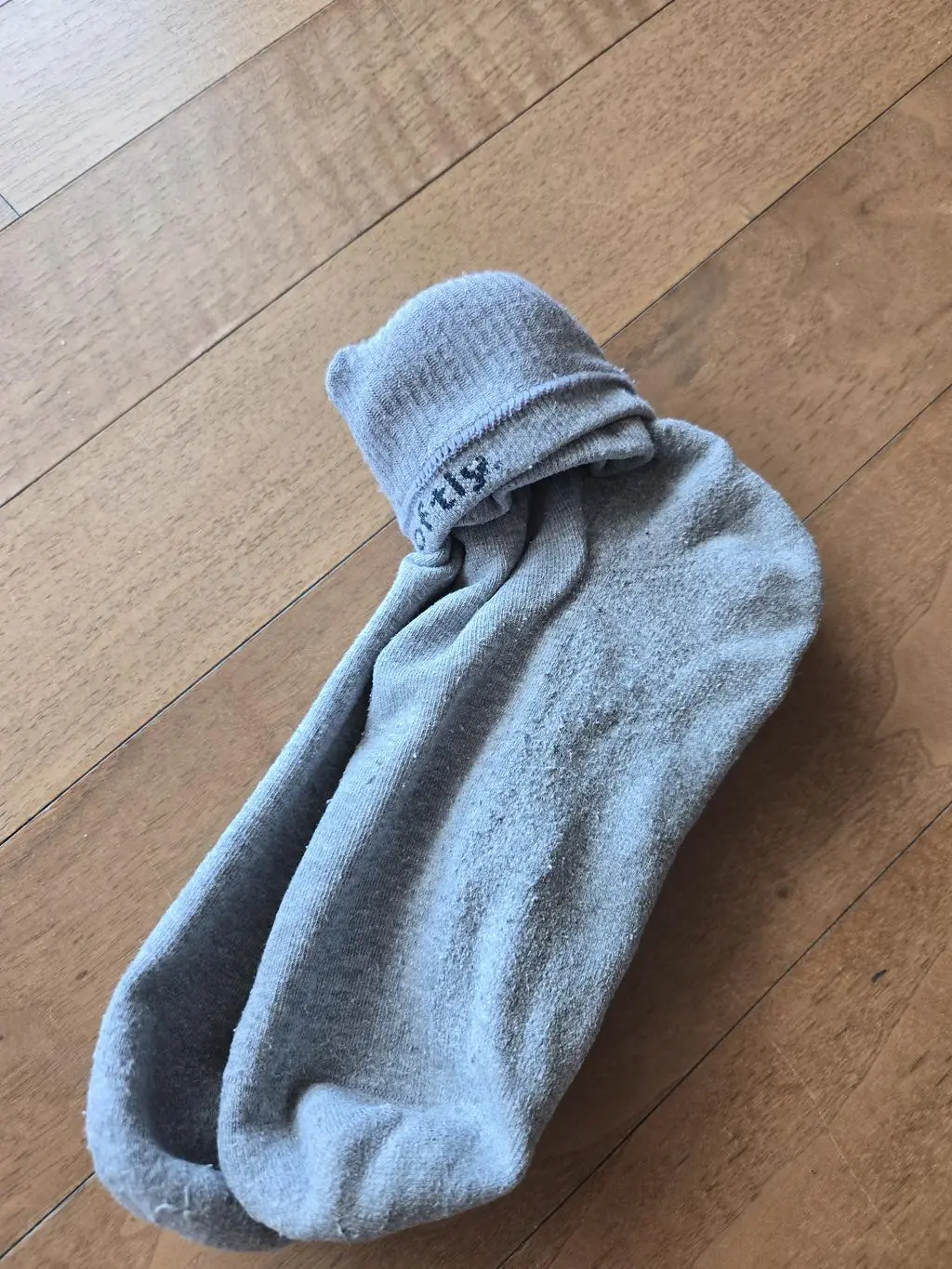 이제 양말은 리투만 신어요