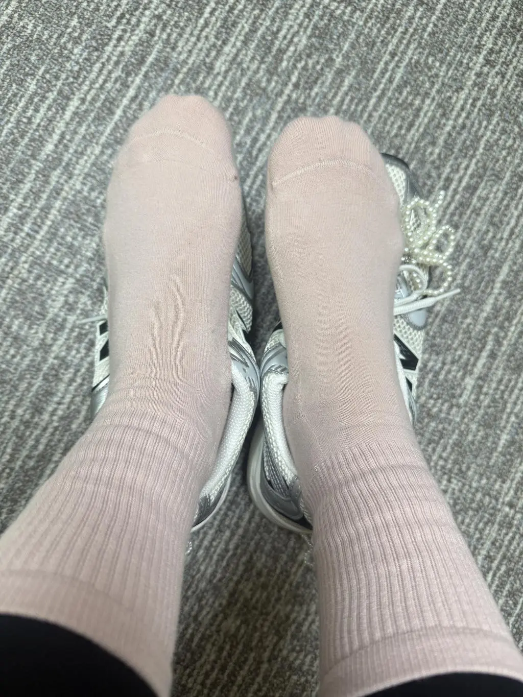 저 리뷰 귀찮아서 안 남기는데 정말 인생 최고의 양말을 이제서야 만났습니다. 발목이 