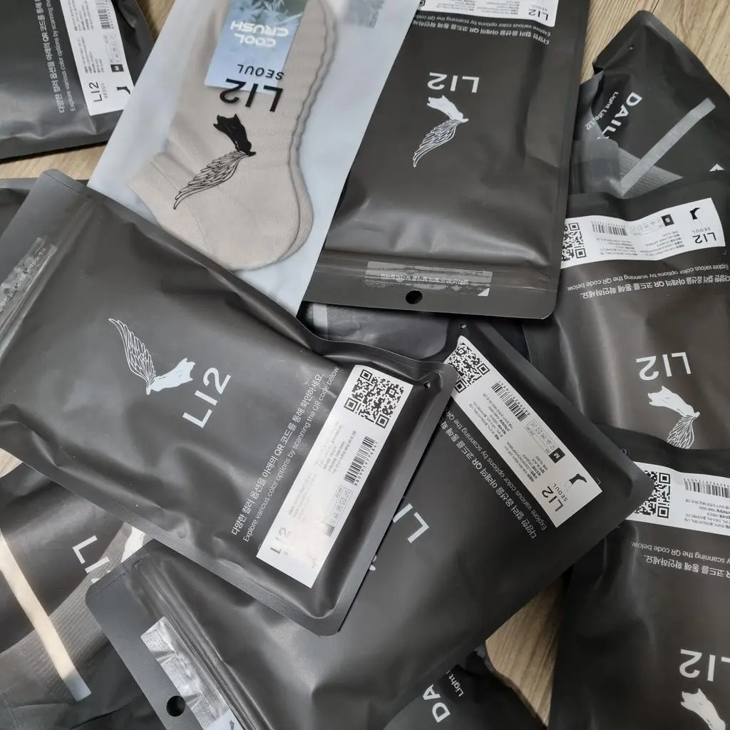 폭삭폭삭하고 좋아요. 허리가 아파서 자주 서있는데 발바닥이 더 편안할 것 같네요.