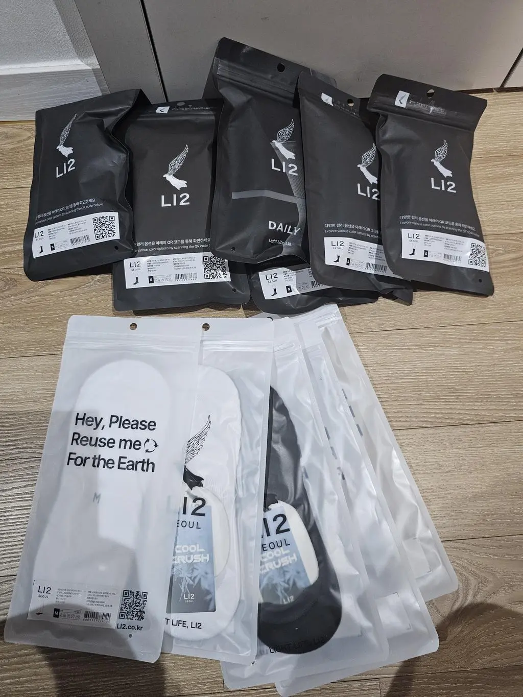 사이즈가 세종류라 고객센터에 문의하니 s사이즈도 괜찮을것 같다고 구매했네요 갖고있