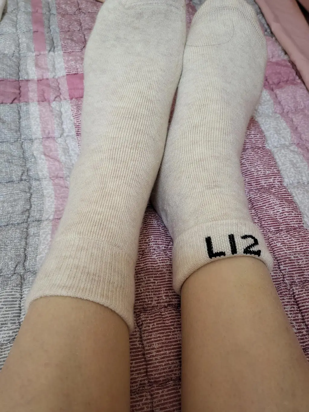 발이 따뜻해서 잘때 신고자도 답답하지 않아 좋아요 너무 만족합니다