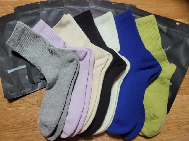 오래서있는일을하는데..발바닥푹신하고,발목잡아줘서 좋으네요.부드러워요.잘신을게요
