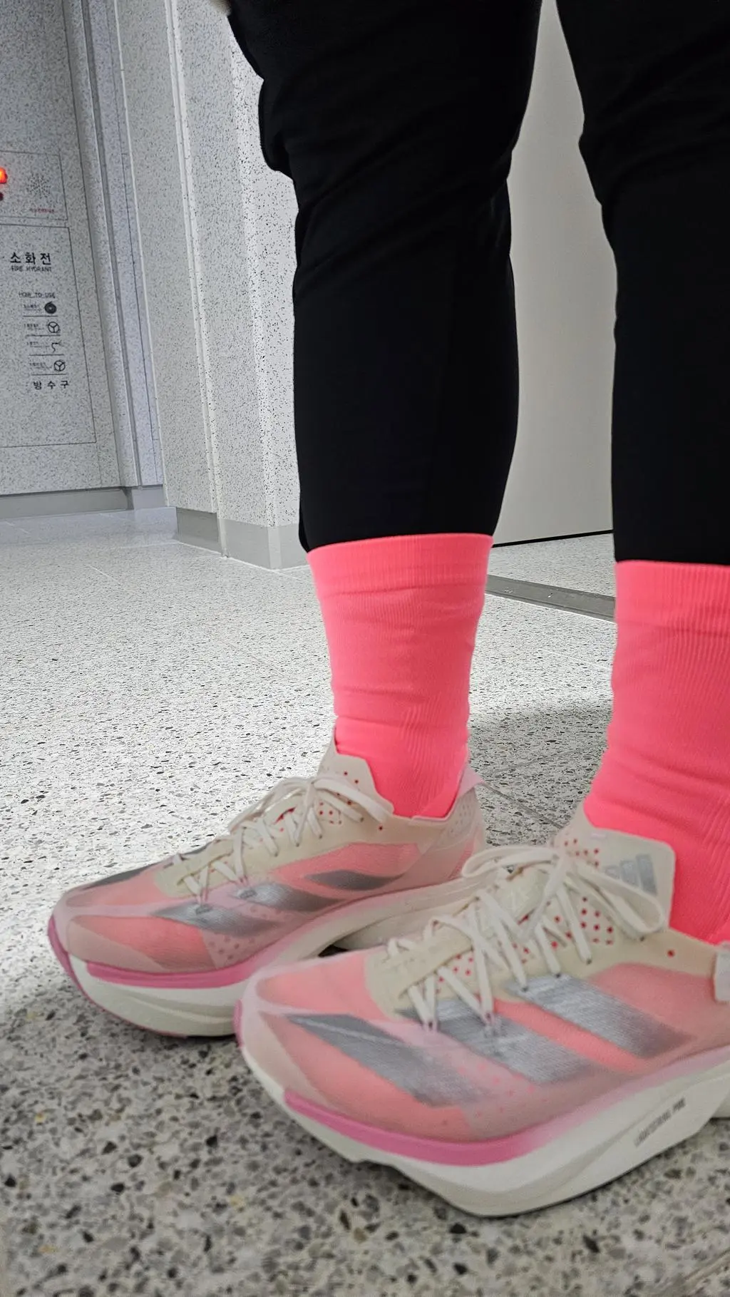 쿠션 좋고 짱짱하게 잡아줘서 너무좋아요~ 강추입니다!!