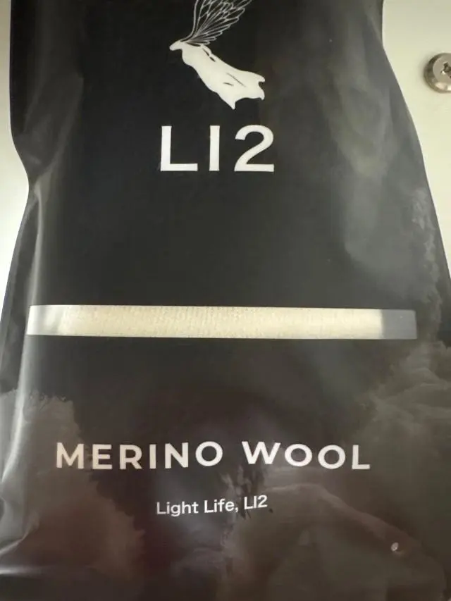 안신은사람은 있어도 한번 신어본사람은 없습니다. 겨울에 발시려운게 너무 힘들어서 수