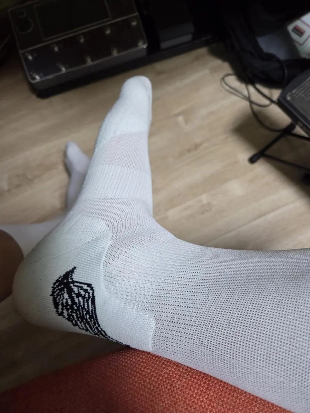 두꺼워야 하는 부분은 두껍고 얇은 부분은 또 얇아서 좋았습니다. 발이 러닝화안에서 잘