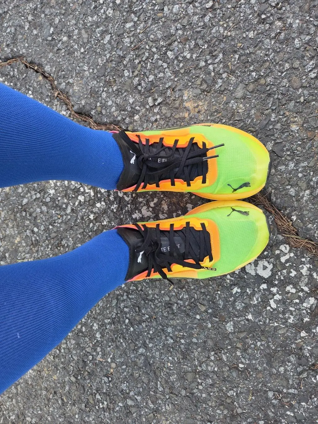 러닝 데일리로 잘 착용하고 있습니다
