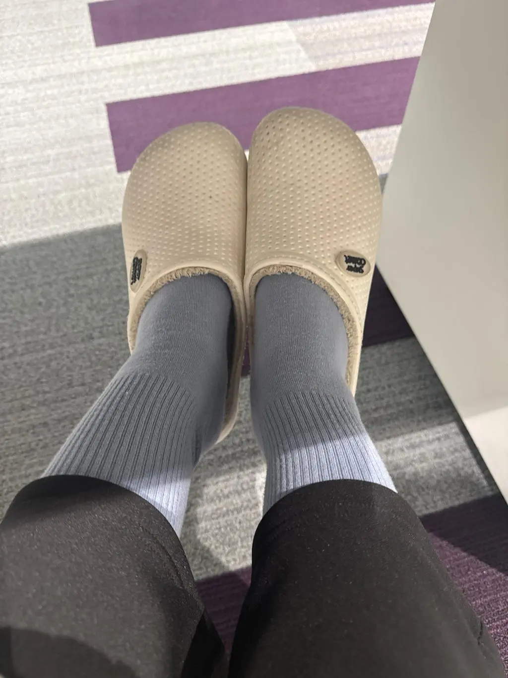 너무 좋아요. 바닥이 쿠션이 달린 기분이에요. 양말은 항상 리투에서만 구입합니다. 