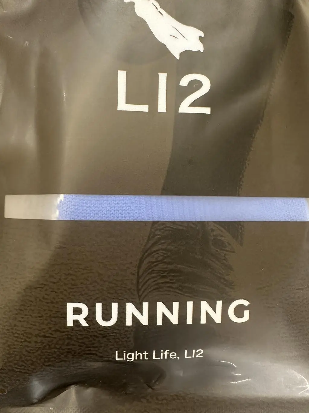 리투 블랙 윙 크루는 너무너무 잘신었습니다. 동일한 모델로 니삭스가 추가 되었길래 구