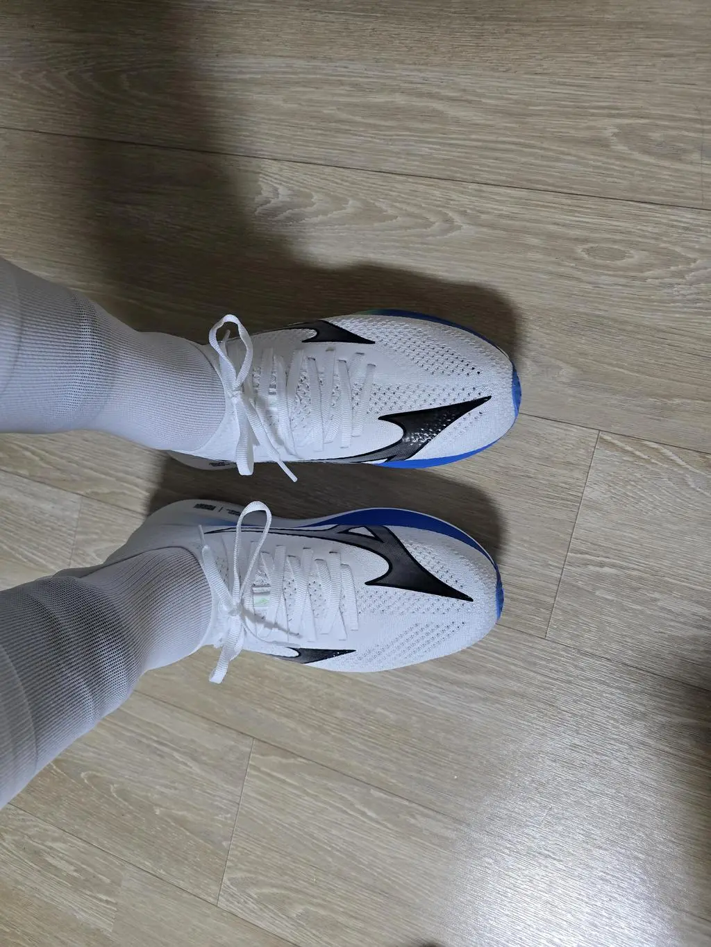 발에너무잘맞고 좋아요 런닝할때 이만한거 없는거 같네요