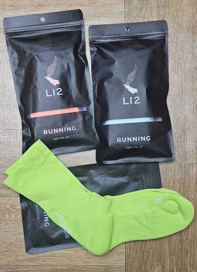 디자인 이쁘고 두꺠는 적당해보입니다.
