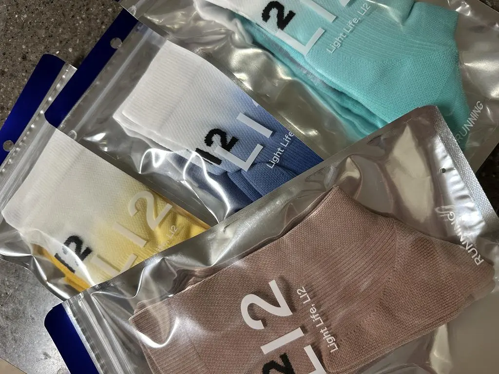 기능성 양말이라도 스타일 포기 못하는 저에게 딱이었어요. 운동복이랑 코디할 수 있는