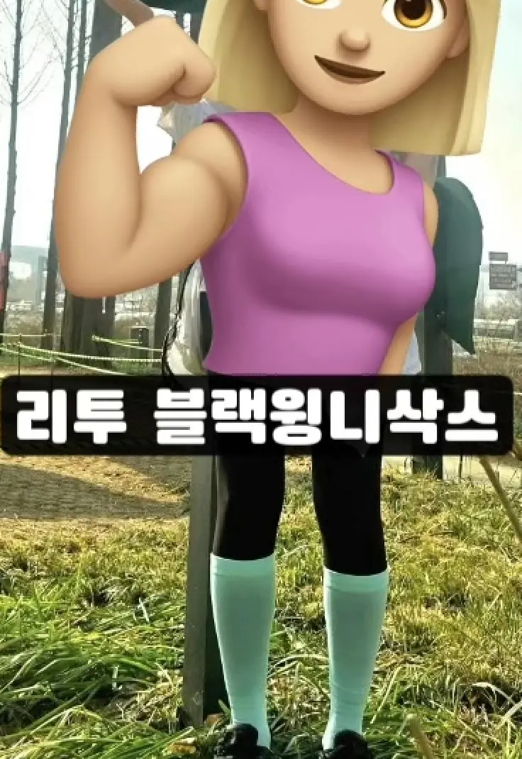 컬러는 처음 도전하는데 생각보다 부담 없고 귀엽게 잘 어울려요. 얇고 가볍지만 딱 잡