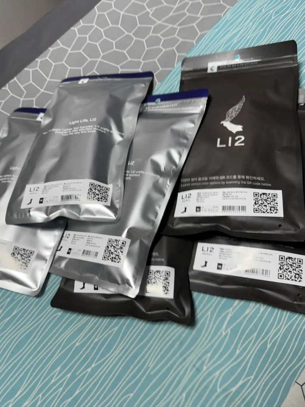 잘받았습니다~발목을잡아주고 좋아요~~디바인도 이쁘고 달신을게요~~감사합니다~~^^