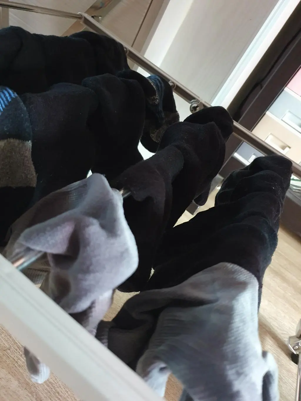 선물도하고 빨아서 잘 신고다닙니다