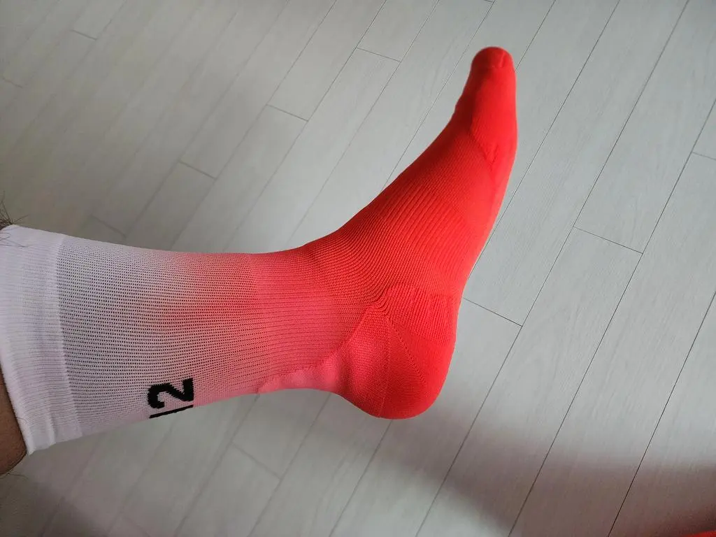 슈퍼 블라스트2 코랄 색과 깔 맞춤 할려고샀는데 잘어울리네요
