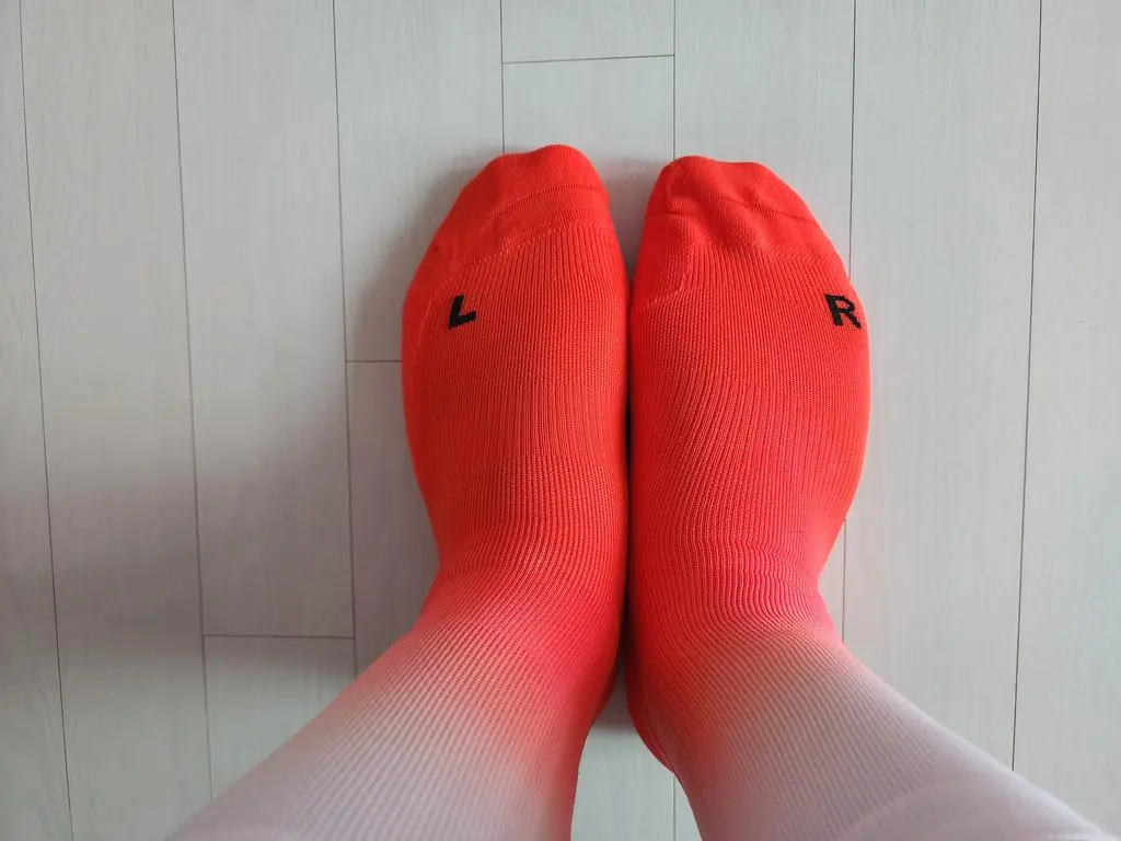 슈퍼 블라스트2 코랄 색과 깔 맞춤 할려고샀는데 잘어울리네요
