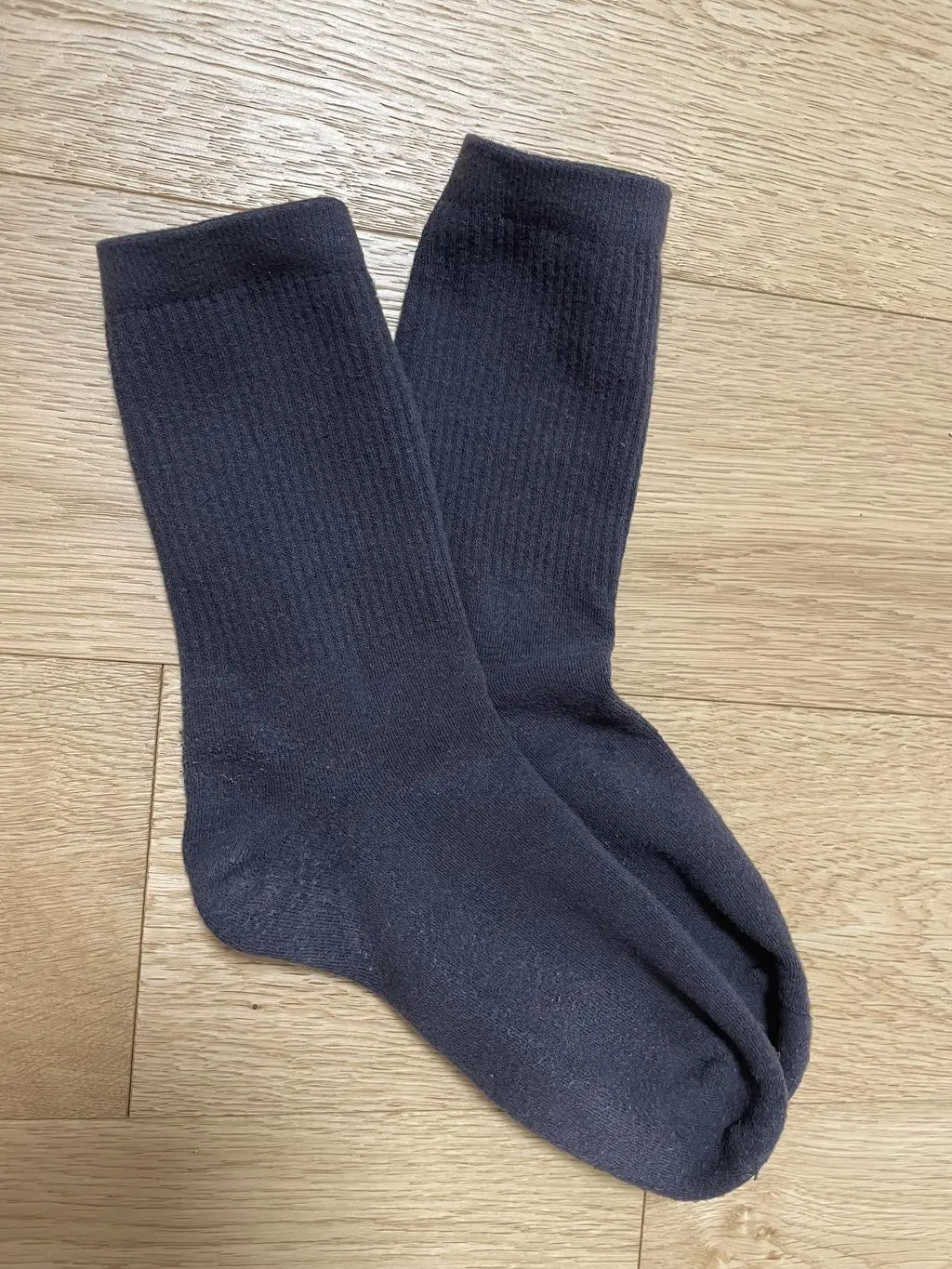 우리 아이는 겨울엔 얼음장처럼 차갑고 여름엔 발에 땀이 많답니다. 그리고 발가락에 걸