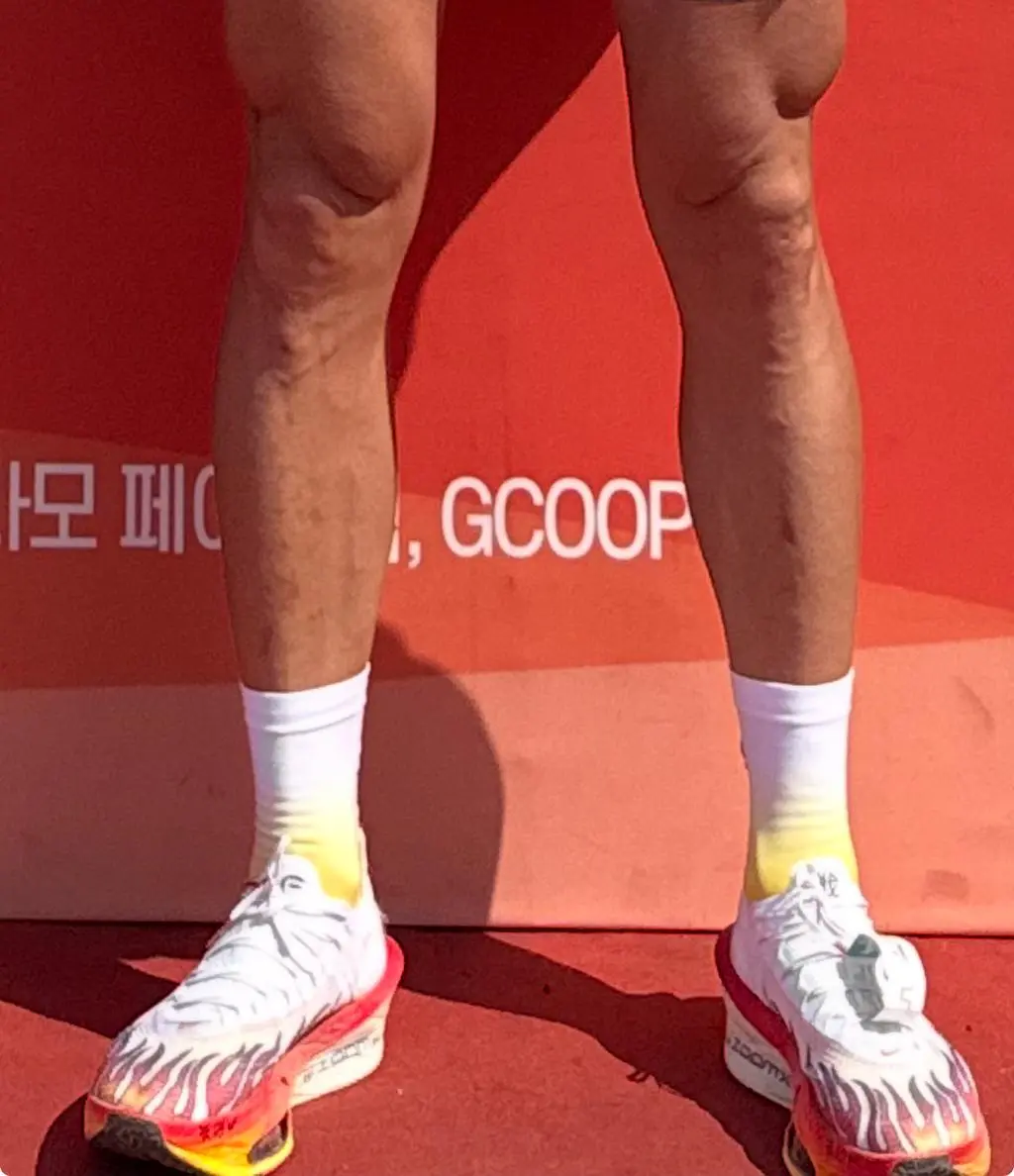 생에 첫 풀코스를 리투 신고 달렷습니다.
