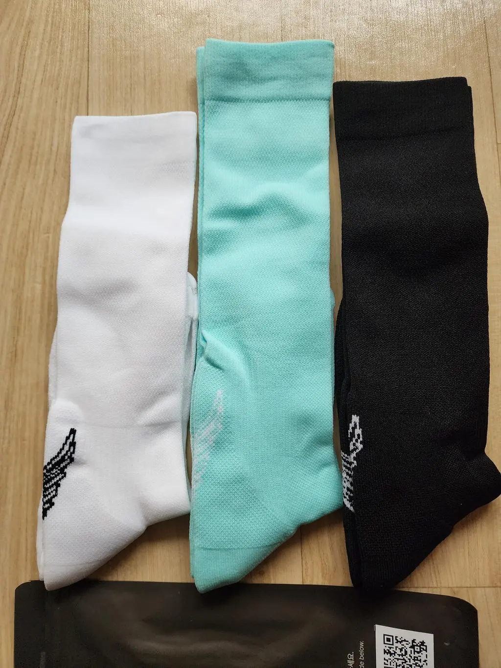 길이 차이가 있네요 리투 좋아서 계속 구매중 인데 같은 싸이즈인데 길이가 틀리네요