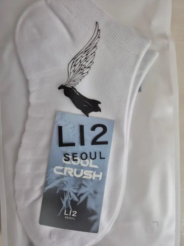 소재도 부드럽고, 쿠션감도 살짝 있어서 신어보고 좋아서 다시 재구매 했어요~~
