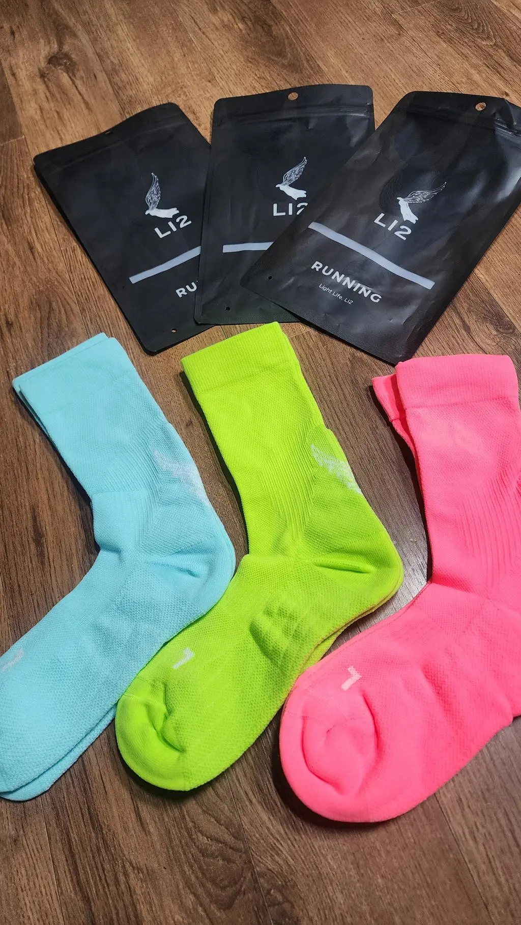 색상 정말 이뻐요.
