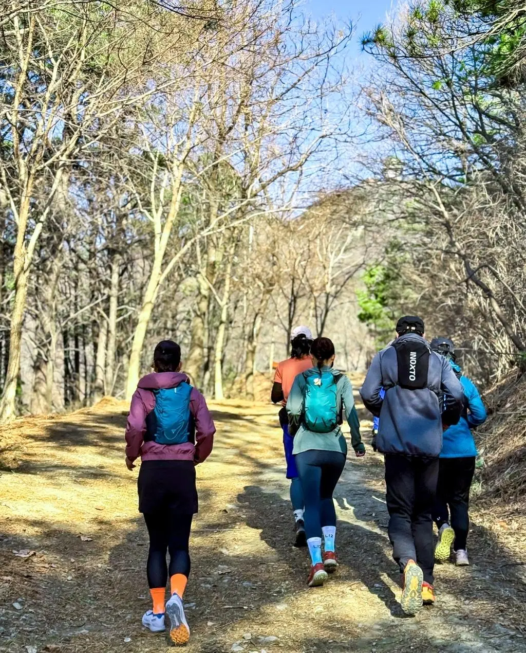 트런할때 신었는데 예쁘다고 일행들도 사셨어요^^
