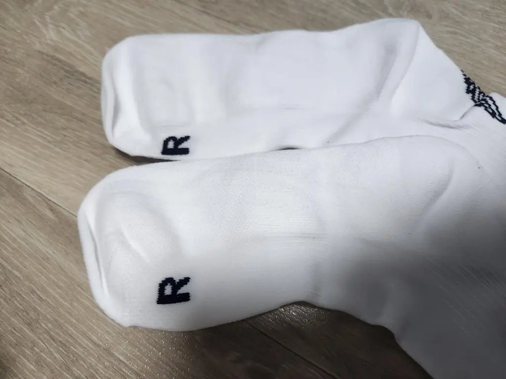 런닝할 때 잘 사용하고 있어서 재구매 했어요. 좋은 제품인 걸 알기에 재구매 했는데, 