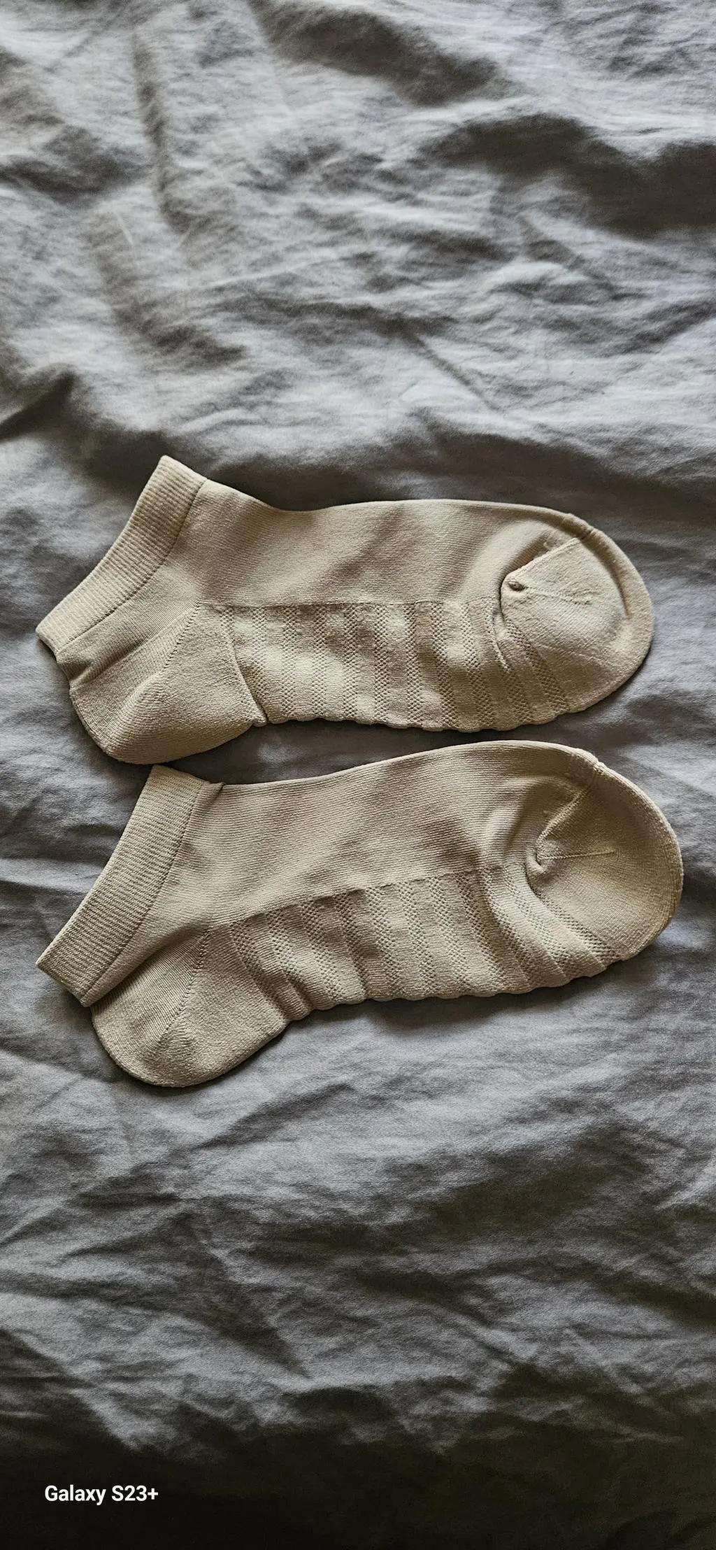 다른제품 양발하곤 하는과 땅차이 너무편합니다 부드럽고 발과 한몸이 되는느낌? 그만큼