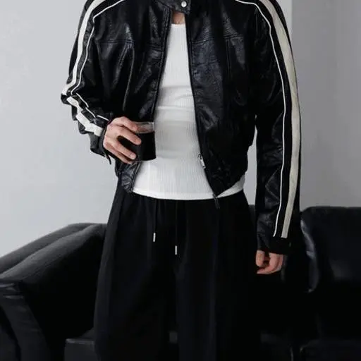 커브드 더블라인 배색 크롭 레더 자켓(1color)