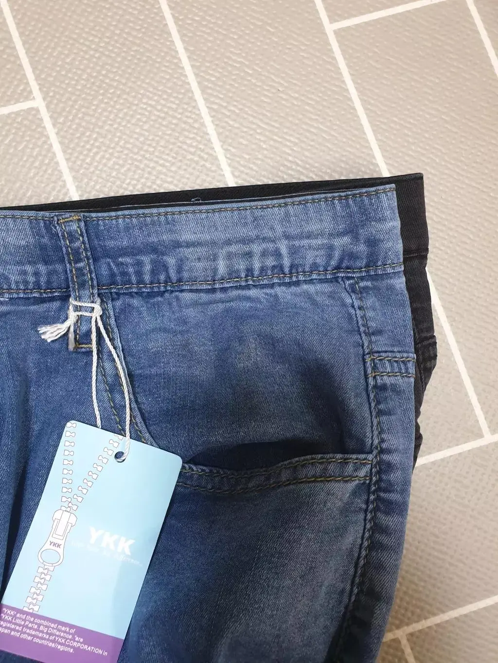 블랙이 진청보다 허리가 더 커요~
