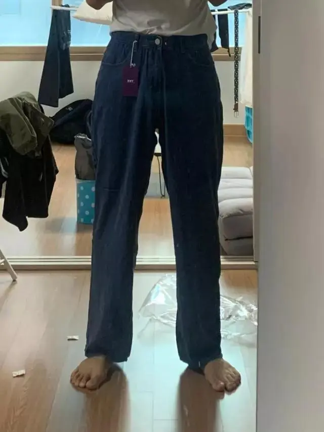 사이즈 미스로 교환한번했는데 약간 크게나오는 편같아용 참고하시고 얇고 좋아요
