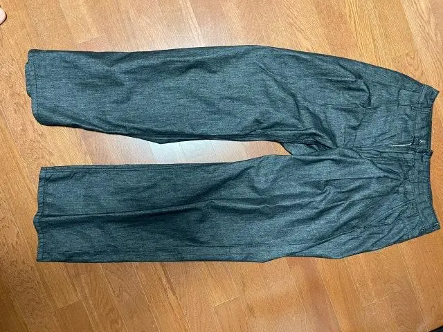 올 여름 긴바지 입고싶을땐 진짜 이것만 입은거 같아요 사이즈며 재질 핏 모두 만족합니