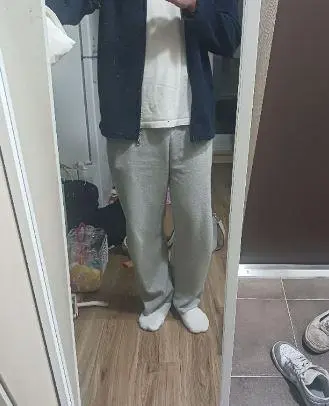 길이는 딱 맞고 핏도 괜찮고 착용감도 확실이 좋아요