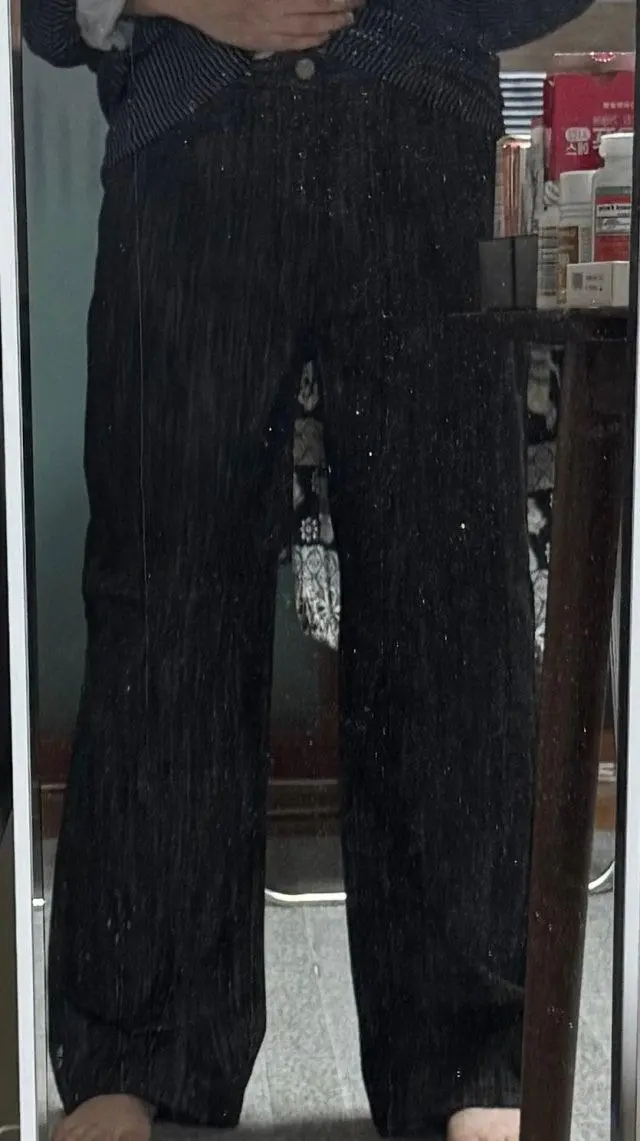 L사이즈 딱 맞습니다! 기장도 딱 좋아요~ 땀이 많아서 생지 논페이드 제품 찾았는데 기