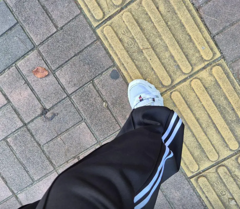 잘 입고 다니고 있어요~
