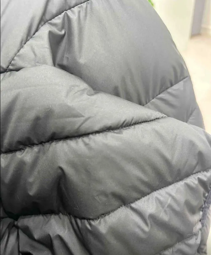 블랙 샀는데 어떤 코디에도 잘 어울리네요 
