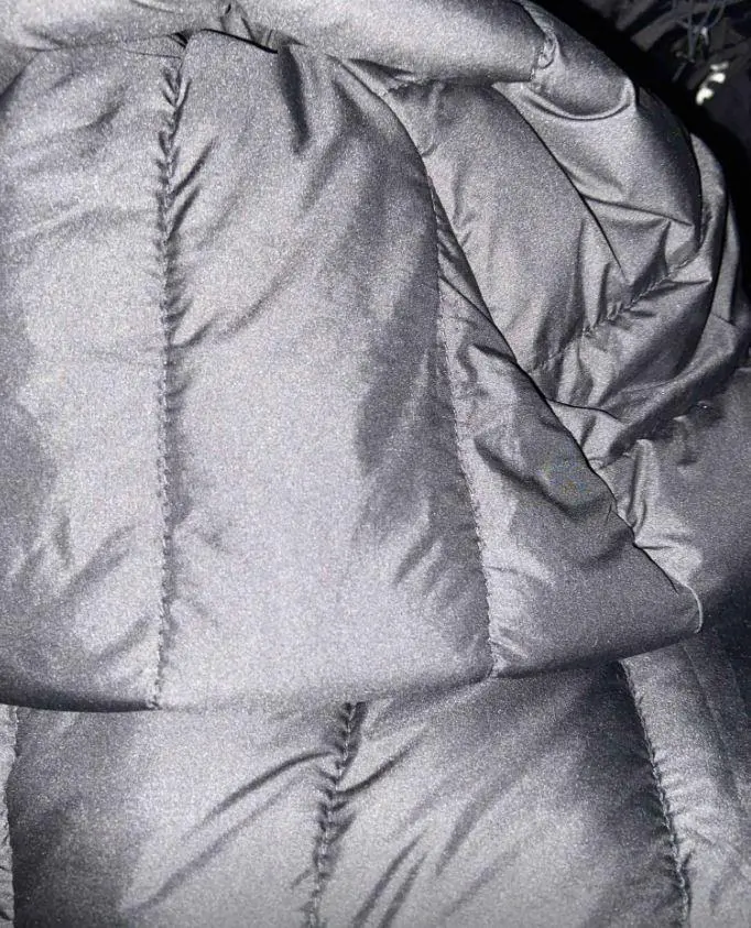 진짜 가벼운데 따뜻해서 놀랐습니다 지금 날씨에 출퇴근으로 딱이네요 잘 입을게요