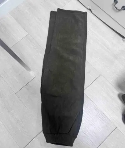 양털 제품이라 그런지 맨살에 입어도 부들부들해서 좋네요 퀄 좋아서 자주 입을거같아요