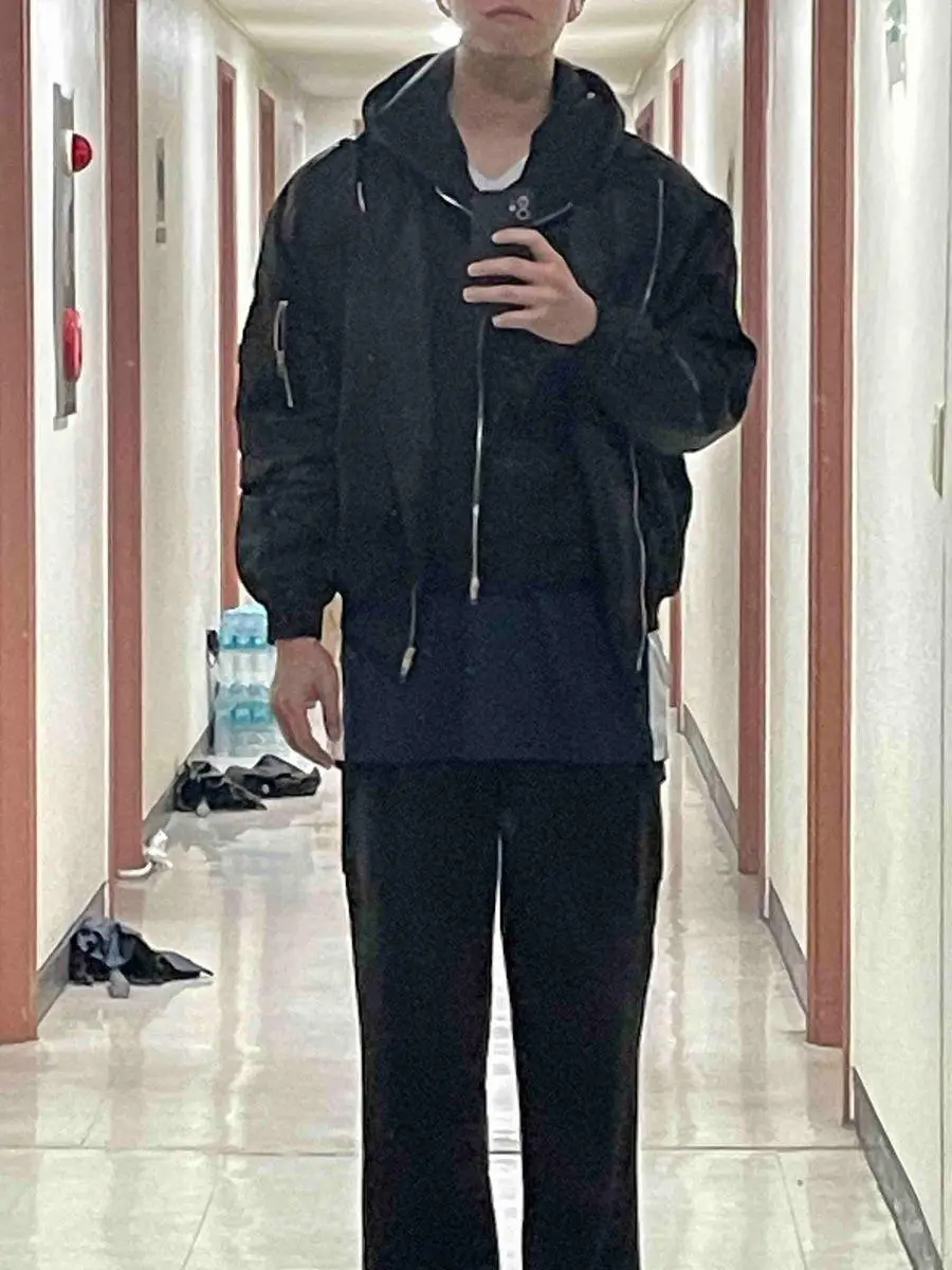 어디서 샀냐고 물어봄
