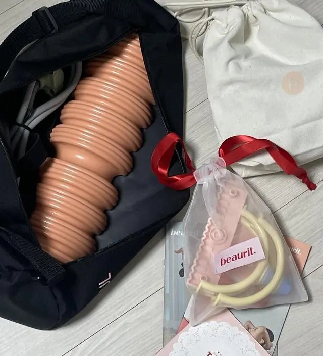 비싸서 고민하고 있었는데 할인할 때 사서 너무 좋아요 매일 마사지라도 하려고 노력하