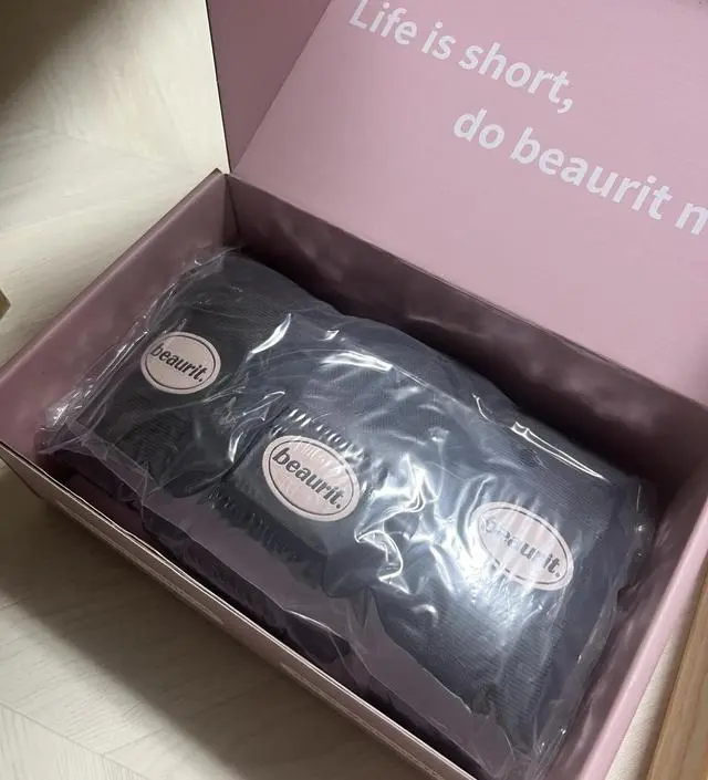 너무 예쁜 뷰릿세트! 오자마자 매일 아침에 마라맛+제니 직각어깨 해주고 잇어요!!! 솔