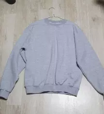 앵간 가격대비 좋은 거 같아요 막 입는 옷으로 추천 그리고 꽤 따듯해요