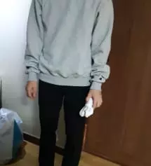 마른 몸이라서 작은것 샀는데 넉넉해요 회색 검정을 샀는데  기모가 요즈음 입기가 좋아