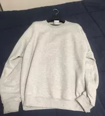 저렴한맛에 삿는데 안감에서 흰색이 너무 묻어나와서;;; 그거빼곤 가성비좋습니다