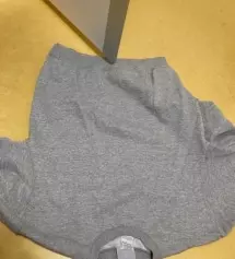 챔피온은 역시 싼맛에 입기 좋습니다. 모두 사세요