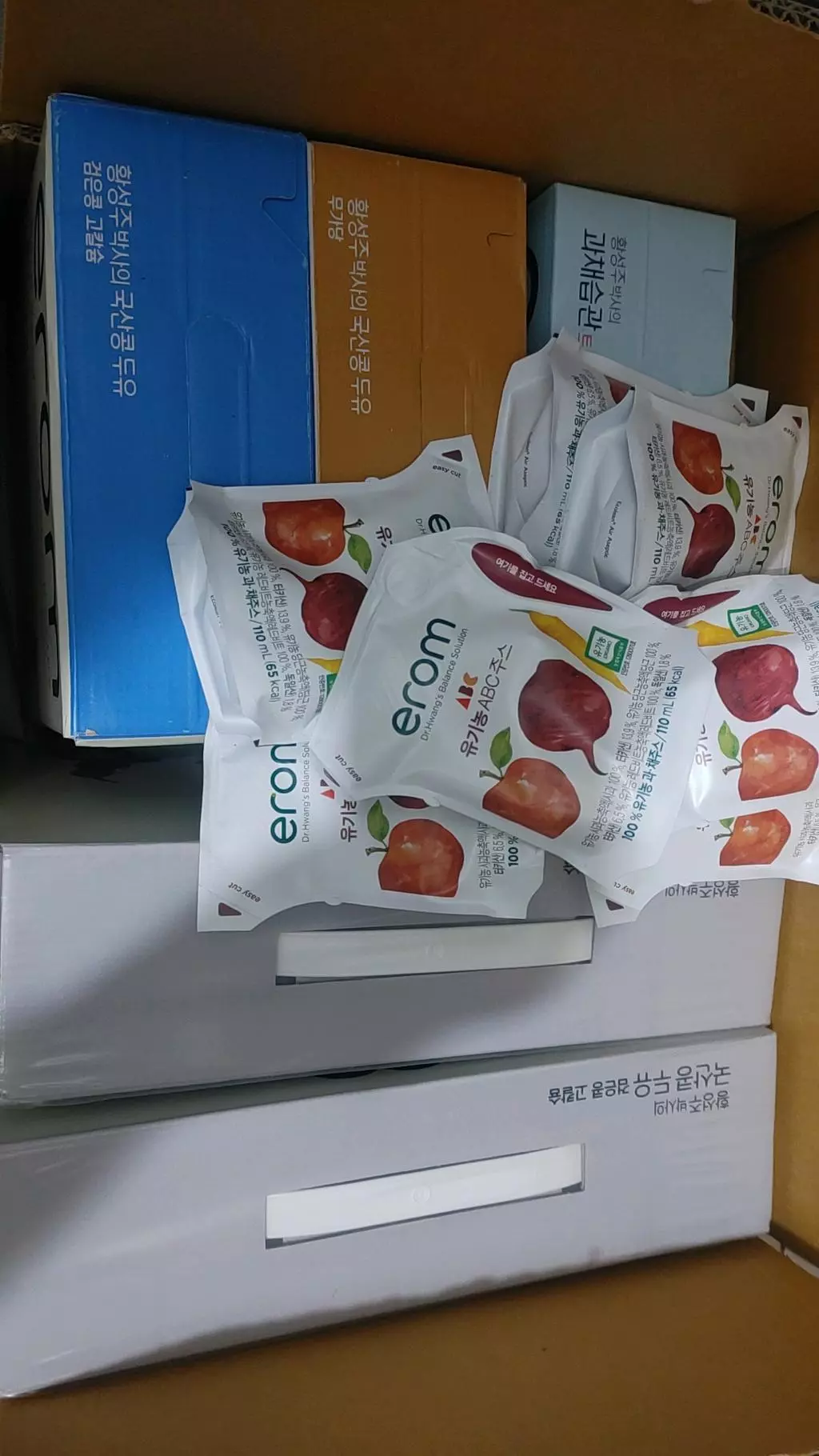 네~ 이롬이니까 기다릴 수 있음. 얼마나 인기 폭발이면 품절이 뜨고 예정보다 배송이 늦