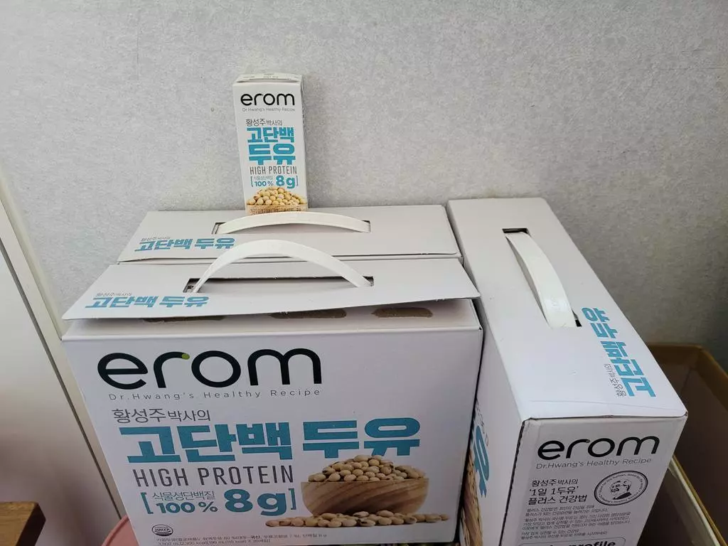 부모님께 고단백 두유 주문해드렸어요. 담백한 맛이 좋다고 하시네요. 좋은 가격 이벤트