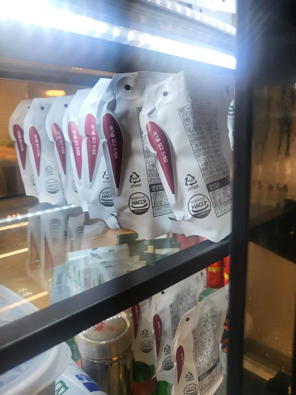 사내카페에서 판매하고 있는데 반응이 괜찮습니다. 가격도 나쁘지않하요