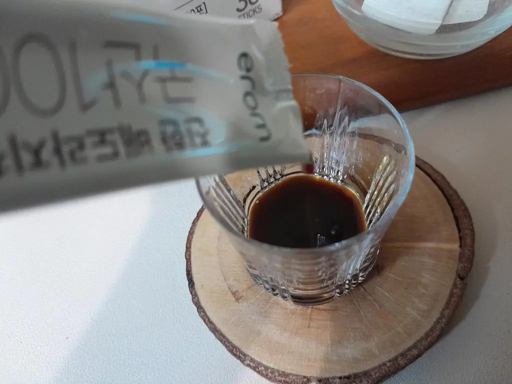 쓴맛 없어서 아이들도 잘 먹는 배도라지청인데요
