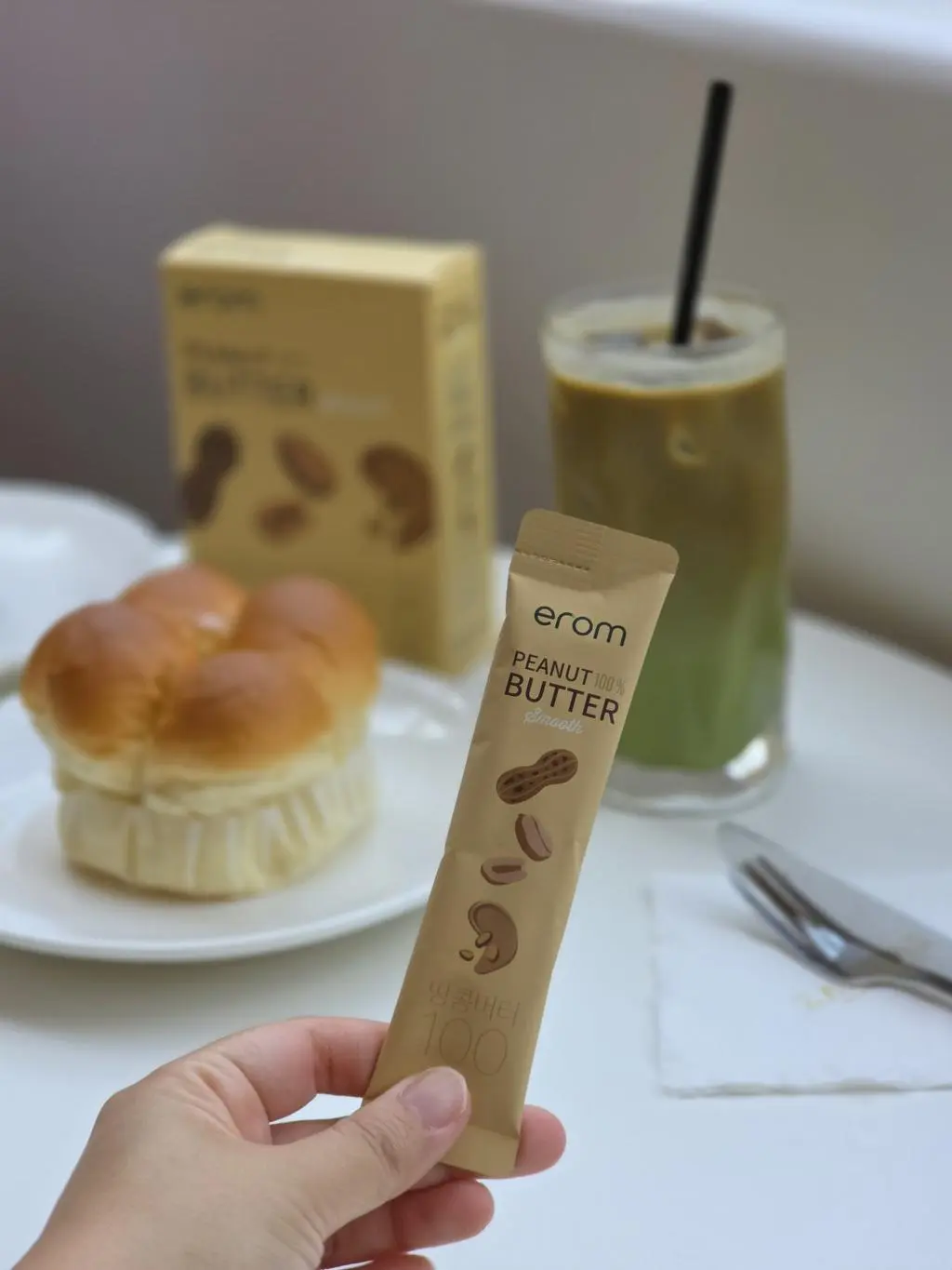 요즘 혈당스파이크가 와서 당 조절하려고 선택했는데 고소하니 맛있네요..! 저는 땅콩버